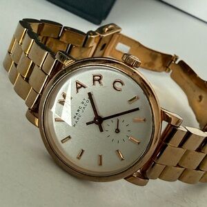 Marc Jacobs Golden Watch.